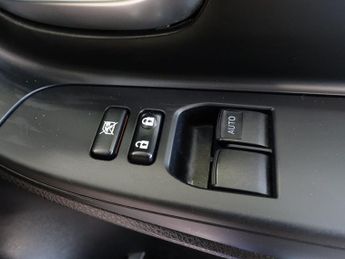TOYOTA YARIS 1.5 VVT-h Icon Tech Hatchback 5dr Petrol Hybrid E-CVT Euro 6 (s/