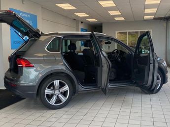 VOLKSWAGEN TIGUAN 2.0 TDI Match SUV 5dr Diesel DSG Euro 6 (s/s) (150 ps)