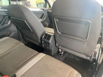 VOLKSWAGEN TIGUAN 2.0 TDI Match SUV 5dr Diesel DSG Euro 6 (s/s) (150 ps)