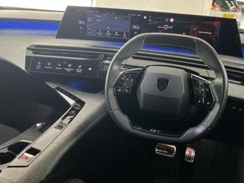 PEUGEOT E-3008 73kWh GT SUV 5dr Electric Auto (210 ps)