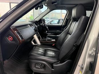 LAND ROVER RANGE ROVER 4.4 SD V8 Vogue SE SUV 5dr Diesel Auto 4WD Euro 5 (339 ps)