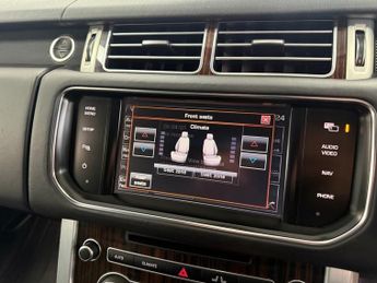 LAND ROVER RANGE ROVER 4.4 SD V8 Vogue SE SUV 5dr Diesel Auto 4WD Euro 5 (339 ps)