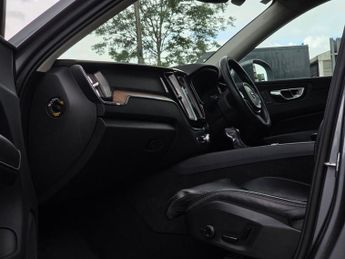 VOLVO XC60 2.0 D4 Inscription SUV 5dr Diesel Auto AWD Euro 6 (s/s) (190 ps)