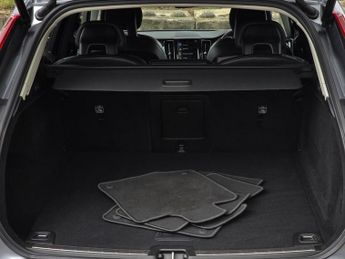 VOLVO XC60 2.0 D4 Inscription SUV 5dr Diesel Auto AWD Euro 6 (s/s) (190 ps)