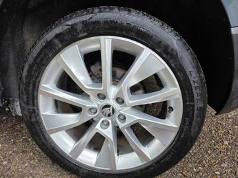 SKODA KAROQ 1.5 TSI ACT SE L SUV 5dr Petrol DSG Euro 6 (s/s) (150 ps)