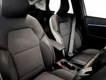 RENAULT CAPTUR 1.6 E-TECH 9.8kWh techno SUV 5dr Petrol Plug-in Hybrid Auto Euro