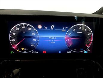 MERCEDES-BENZ GLA 1.3 GLA200h MHEV Sport (Executive) SUV 5dr Petrol Hybrid 7G-DCT 
