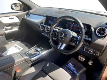 MERCEDES-BENZ GLA 1.3 GLA250e 15.6kWh AMG Line (Premium) SUV 5dr Petrol Plug-in Hy