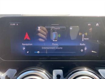 MERCEDES-BENZ GLA 1.3 GLA250e 15.6kWh AMG Line (Premium) SUV 5dr Petrol Plug-in Hy
