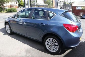 VAUXHALL ASTRA 1.7 CDTi ecoFLEX Excite Hatchback 5dr Diesel Manual Euro 5 (110 