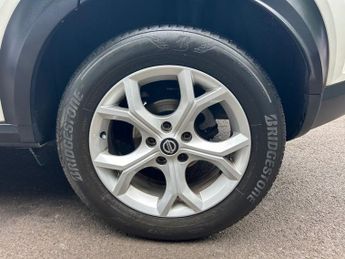NISSAN JUKE 1.0 DIG-T N-Connecta SUV 5dr Petrol DCT Auto Euro 6 (s/s) (114 p