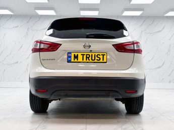 NISSAN QASHQAI 1.2 DIG-T Tekna SUV 5dr Petrol XTRON 2WD Euro 5 (s/s) (115 ps)