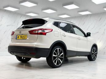 NISSAN QASHQAI 1.2 DIG-T Tekna SUV 5dr Petrol XTRON 2WD Euro 5 (s/s) (115 ps)