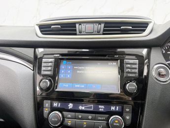 NISSAN QASHQAI 1.2 DIG-T Tekna SUV 5dr Petrol XTRON 2WD Euro 5 (s/s) (115 ps)
