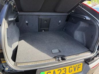 VOLVO C40 Recharge 69kWh Core SUV 5dr Electric Auto (231 ps)