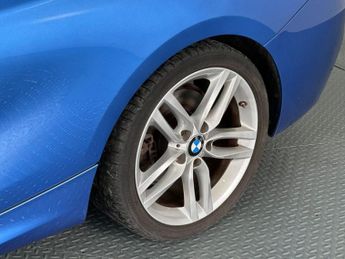 BMW 2 SERIES 2.0 220d M Sport Convertible 2dr Diesel Auto Euro 6 (s/s) (190 p