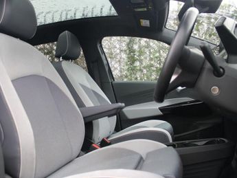 VOLKSWAGEN ID.3 Pro Performance 58kWh Max Hatchback 5dr Electric Auto (204 ps)