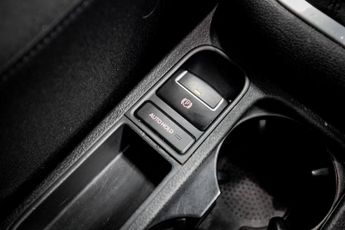 VOLKSWAGEN TIGUAN 2.0 TDI BlueMotion Tech Match SUV 5dr Diesel DSG 4WD Euro 5 (s/s