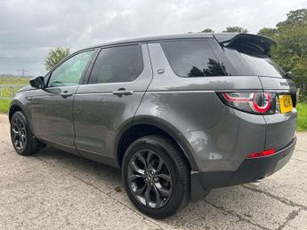 LAND ROVER DISCOVERY SPORT 2.0 TD4 Landmark SUV 5dr Diesel Auto 4WD Euro 6 (s/s) (180 ps)