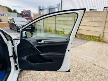 VOLKSWAGEN GOLF 1.4 TSI 8.7kWh GTE Advance Hatchback 5dr Petrol Plug-in Hybrid D