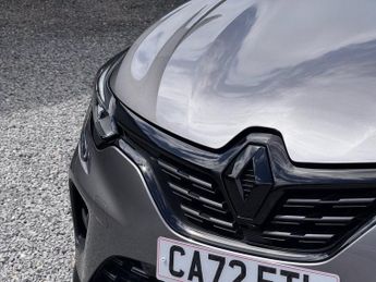 RENAULT CAPTUR 1.6 E-TECH Rive Gauche SE Hybrid 5dr - ONE OWNER