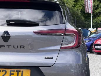 RENAULT CAPTUR 1.6 E-TECH Rive Gauche SE Hybrid 5dr - ONE OWNER