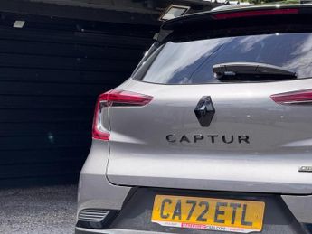 RENAULT CAPTUR 1.6 E-TECH Rive Gauche SE Hybrid 5dr - ONE OWNER