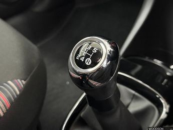 CITROEN C1 1.0 VTi Flair Hatchback 5dr Petrol Manual Euro 6 (s/s) (72 ps)