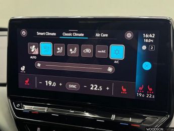VOLKSWAGEN ID.4 Pure 52kWh Life SUV 5dr Electric Auto (148 ps)