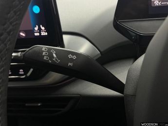 VOLKSWAGEN ID.4 Pure 52kWh Life SUV 5dr Electric Auto (148 ps)