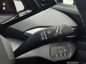 VOLKSWAGEN ID.4 Pure 52kWh Life SUV 5dr Electric Auto (148 ps)