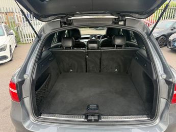 MERCEDES-BENZ GLC 2.1 GLC250d AMG Line (Premium) SUV 5dr Diesel G-Tronic+ 4MATIC E