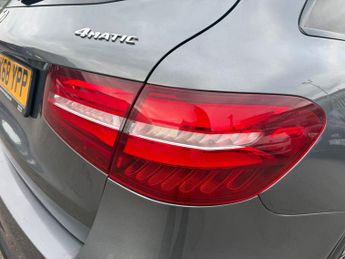MERCEDES-BENZ GLC 2.1 GLC250d AMG Line (Premium) SUV 5dr Diesel G-Tronic+ 4MATIC E