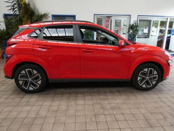 HYUNDAI KONA 64kWh Premium SUV 5dr Electric Auto (10.5kW Charger) (204 ps)