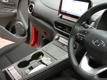 HYUNDAI KONA 64kWh Premium SUV 5dr Electric Auto (10.5kW Charger) (204 ps)