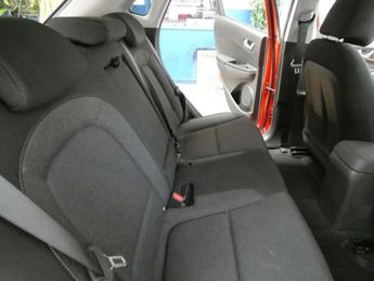 HYUNDAI KONA 64kWh Premium SUV 5dr Electric Auto (10.5kW Charger) (204 ps)