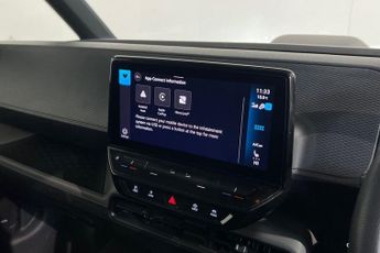 VOLKSWAGEN ID BUZZ Pro 77kWh Commerce Panel Van 5dr Electric Auto (204 ps) Front / 