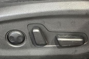 HYUNDAI TUCSON 1.7 CRDi Blue Drive Premium SE SUV 5dr Diesel DCT Euro 6 (s/s) (