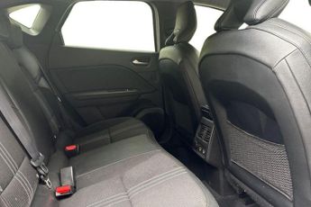 RENAULT CAPTUR 1.6 E-TECH E-Tech engineered SUV 5dr Petrol Hybrid Auto Euro 6 (