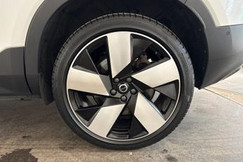 VOLVO XC40 Recharge 69kWh Ultimate SUV 5dr Electric Auto (231 ps) Panoramic