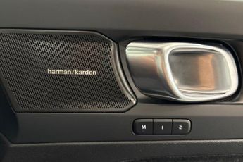 VOLVO XC40 Recharge 69kWh Ultimate SUV 5dr Electric Auto (231 ps) Panoramic
