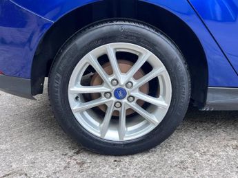 FORD FOCUS 1.0T EcoBoost Zetec Hatchback 5dr Petrol Manual Euro 6 (s/s) (10