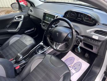 PEUGEOT 2008 1.6 e-HDi Allure SUV 5dr Diesel EGC Euro 5 (s/s) (92 ps)