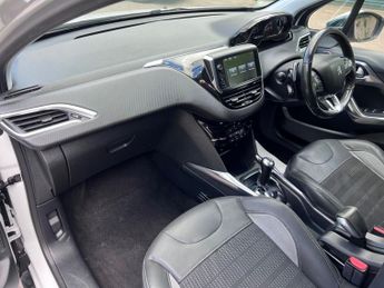 PEUGEOT 2008 1.6 e-HDi Allure SUV 5dr Diesel EGC Euro 5 (s/s) (92 ps)