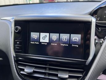 PEUGEOT 2008 1.6 e-HDi Allure SUV 5dr Diesel EGC Euro 5 (s/s) (92 ps)