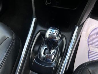 PEUGEOT 2008 1.6 e-HDi Allure SUV 5dr Diesel EGC Euro 5 (s/s) (92 ps)