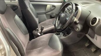 TOYOTA AYGO 1.0 VVT-i Platinum Hatchback 5dr Petrol Manual Euro 4 (67 bhp)