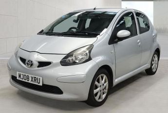 TOYOTA AYGO 1.0 VVT-i Platinum Hatchback 5dr Petrol Manual Euro 4 (67 bhp)