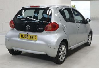 TOYOTA AYGO 1.0 VVT-i Platinum Hatchback 5dr Petrol Manual Euro 4 (67 bhp)