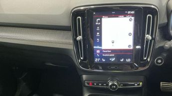 VOLVO XC40 2.0 T5 R-Design SUV 5dr Petrol Auto AWD Euro 6 (s/s) (247 ps)
